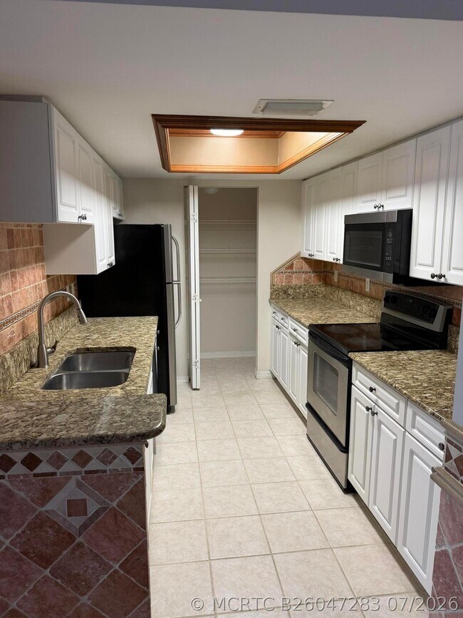 1503 Crestwood Ct S Unit 1503