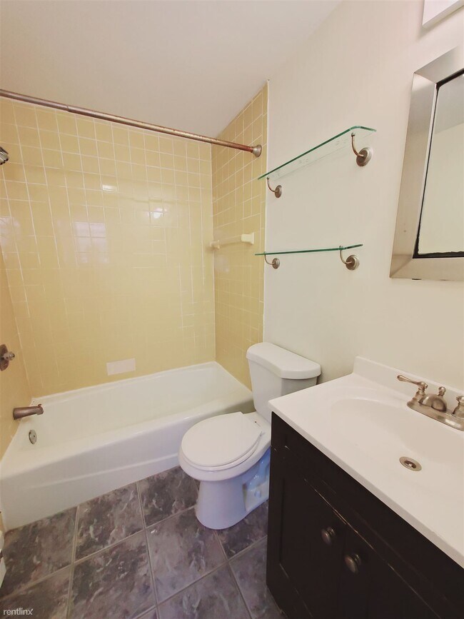 Photo - 1 br, 1 bath Condo - 22 Glenbrook Rd Unit 3 Unit 3