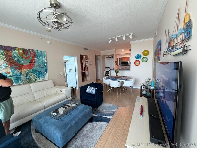 625 Casa Loma Blvd Unit 1504
