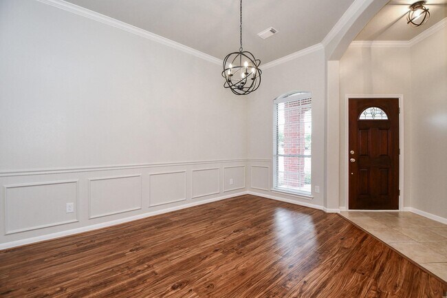 Photo - 802 Childers Ct