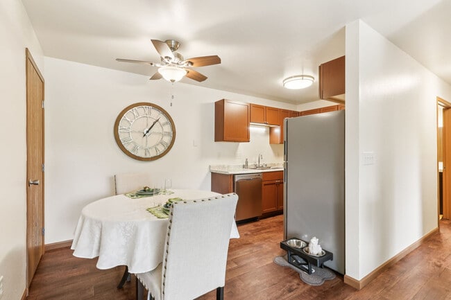 Photo - Woodfield Heights Apartments