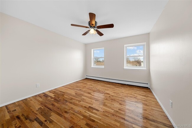 Photo - 410 Jericho Tpke Unit 3A