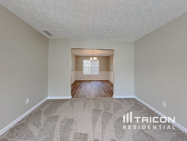 Photo - 65 Cascade Ct