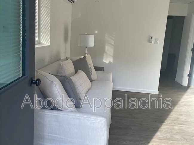 Photo - 126 Melvina Dr Unit #1