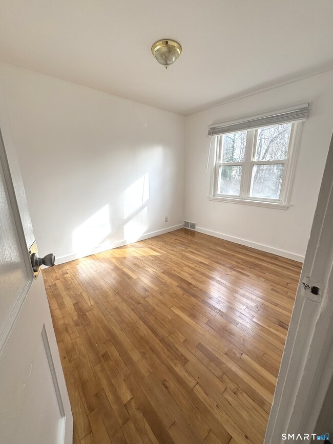 Photo - 89 Campfield Dr