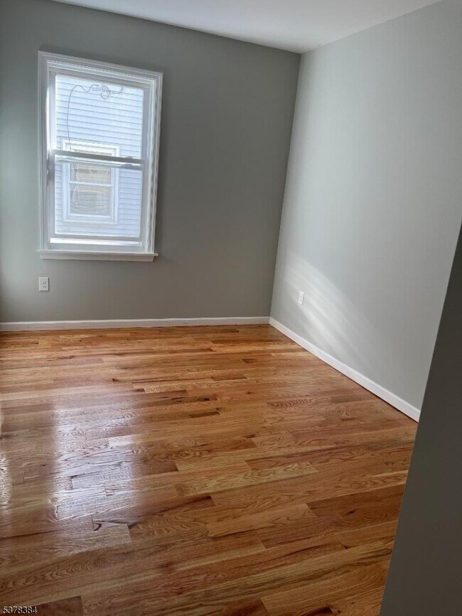 Photo - 433 Rosehill Pl Unit 4
