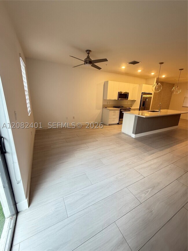 Photo - 10407 NW 82nd St Unit 4