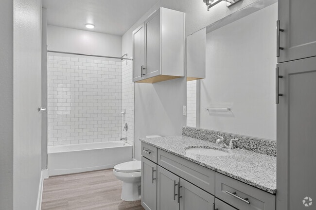 2BR, 2BA - 1,095SF B1 - Phase 2