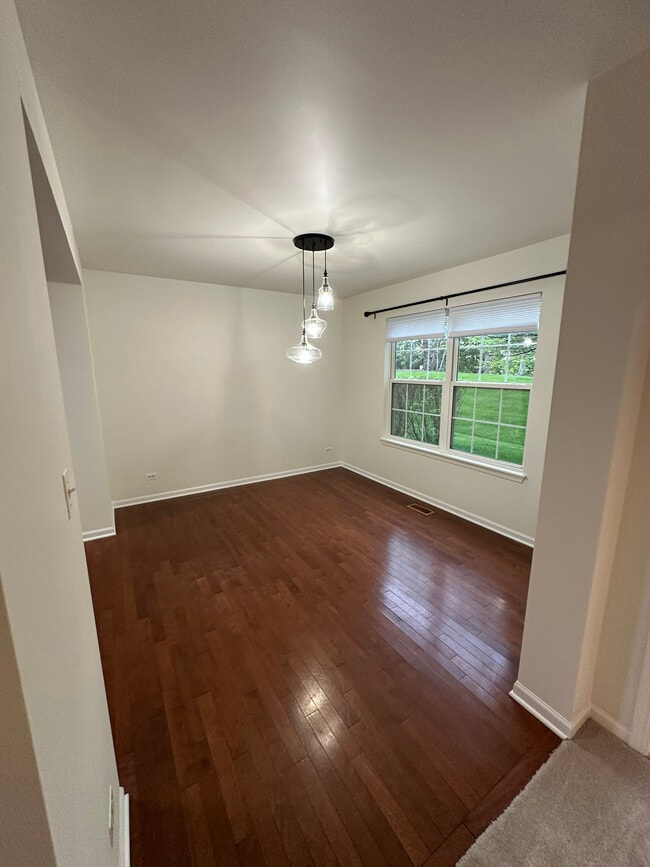 Photo - 560 Lancaster Dr