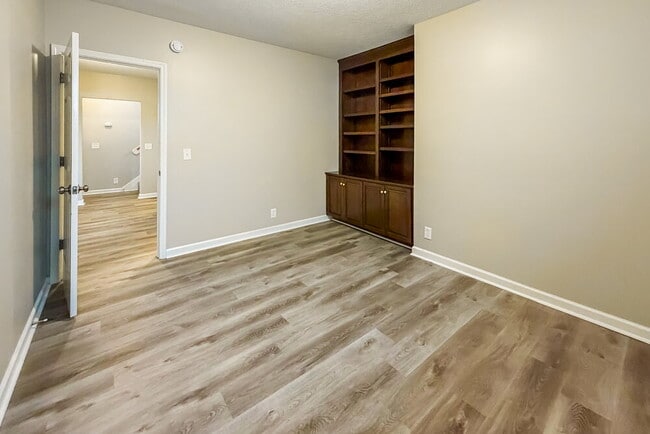 101 Digby Ct