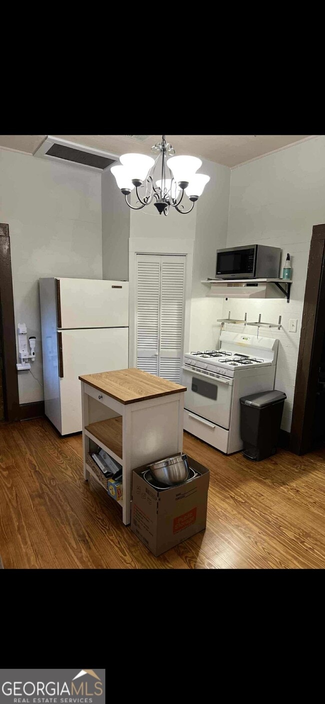 Photo - 834 Fulton Terrace SE