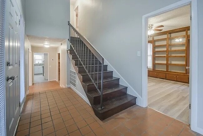 Photo - 1501 Blackbird Dr