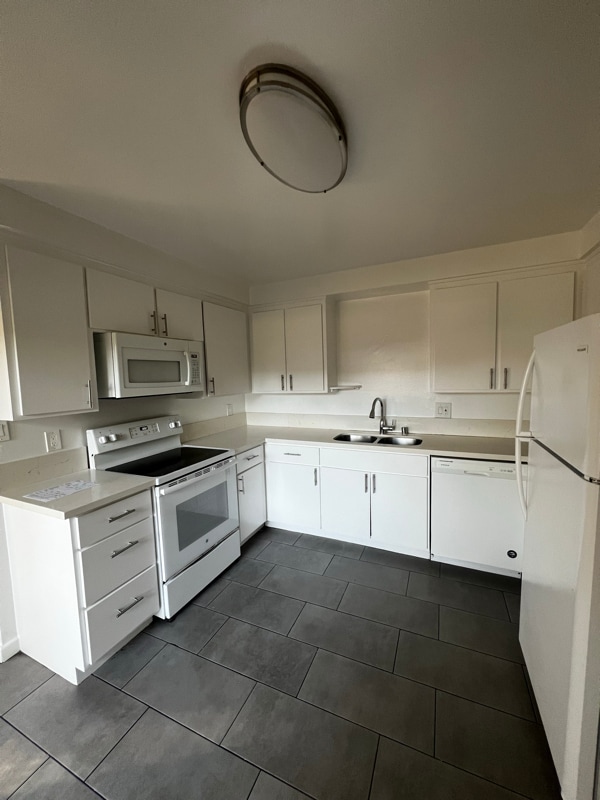 Photo - 2435 W 227th St Unit B