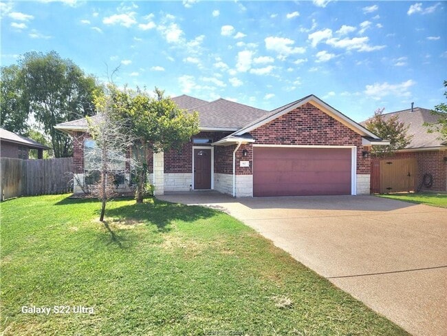 Building Photo - 4 Bedroom, 2 Bath in Dove Crossing Subdivi...