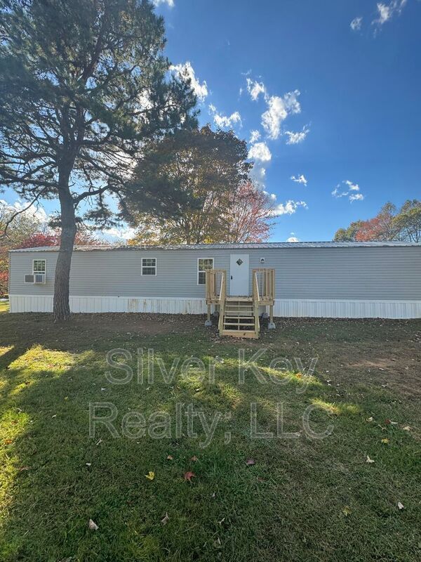 Building Photo - 1004 S Jackson St