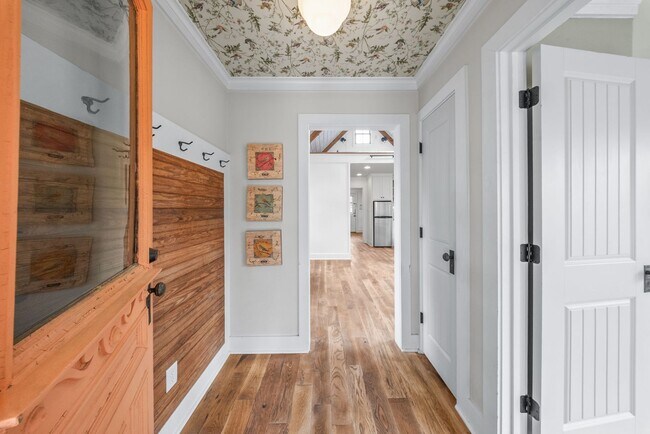 Photo - 5100 Lee Ave