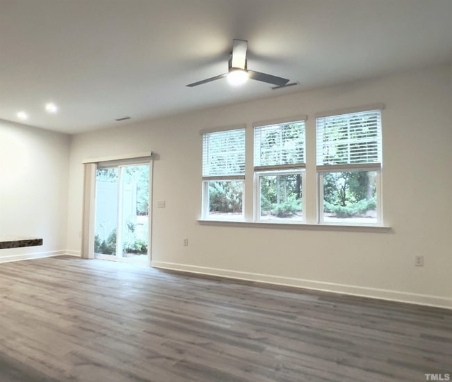 Photo - 135 Orvis Dr