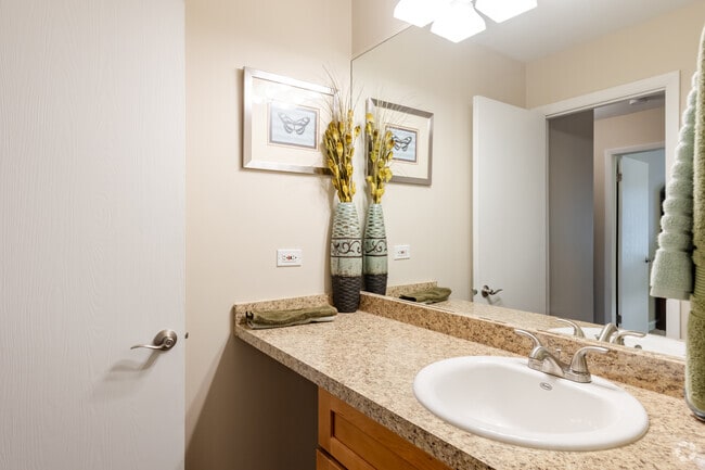 2BR, 1BA - Bathroom