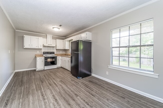 Photo - 102 Inverness Ct