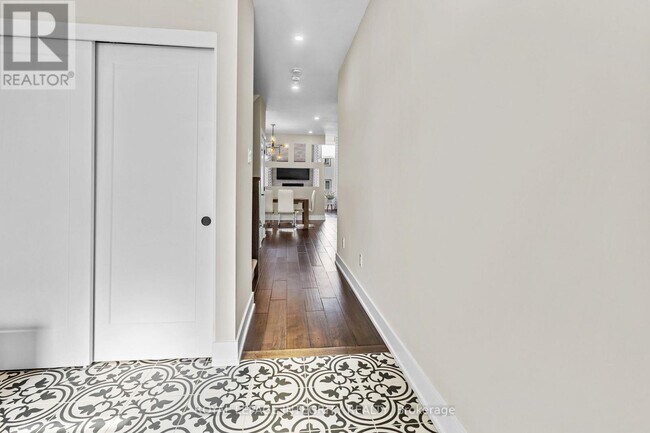 Photo - 332 Haliburton Hts