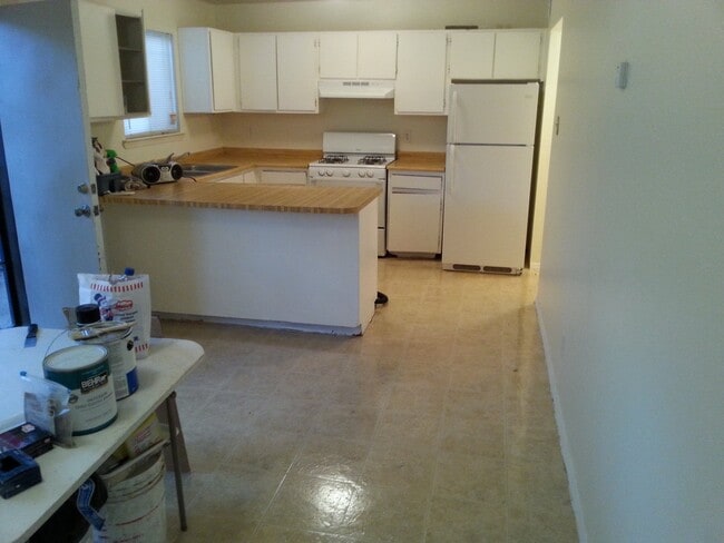 Building Photo - 2101 Elm St SE