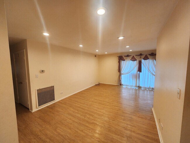 1102 Hinswood Dr Unit 102
