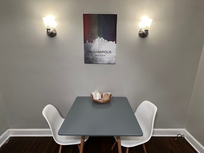 Photo - 232 E 10th St