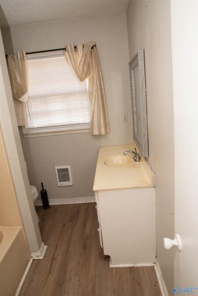 Photo - 3227 Clopton St SW