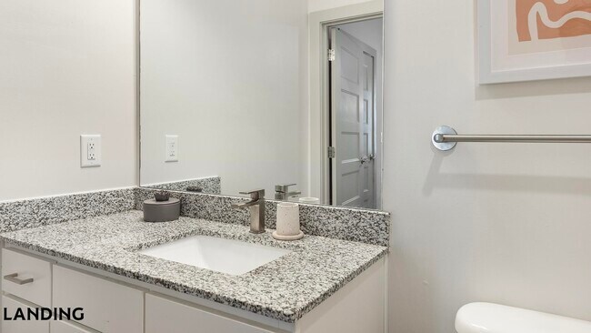 340 W 25th St Unit 3106