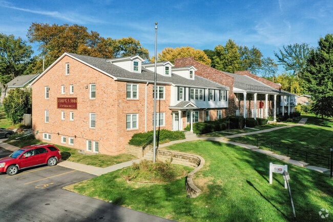 Sandra Ann Apartments - Sandra Ann Apartments