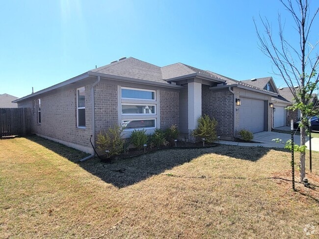 Building Photo - 18641 Cantar Dr Rental