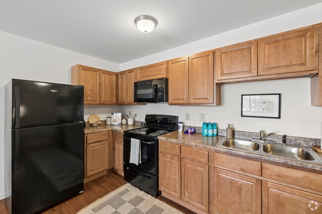 3BR, 3BA - 1,200SF - Kitchen