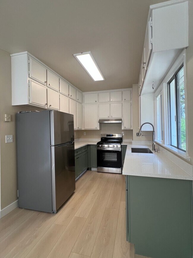 Photo - BEAUTIFULLY REMODELED HOME W/ HUGE OUTBUILDING!!