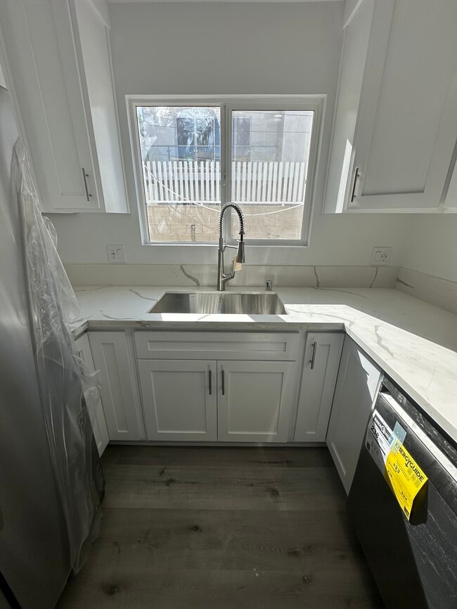 Photo - 8363 Blackburn Ave Unit 2