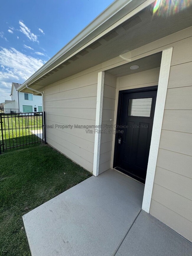 Photo - 12465 Blanford St