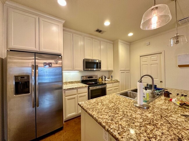 Photo - 1801 S 10th St Unit B