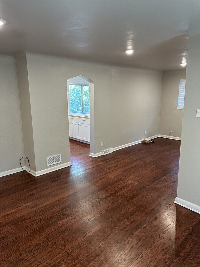 Photo - 1540 Forest St