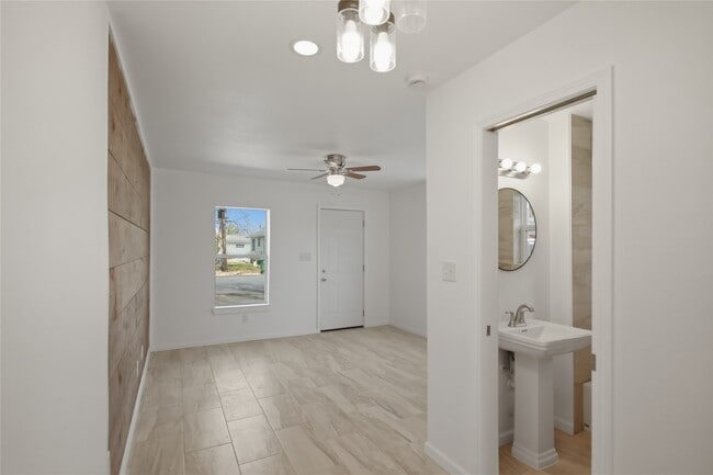 Building Photo - 3516 Orange St