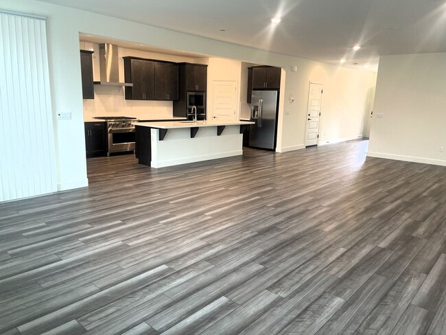 Photo - 5 Bedrooms Home in Russell Ranch
