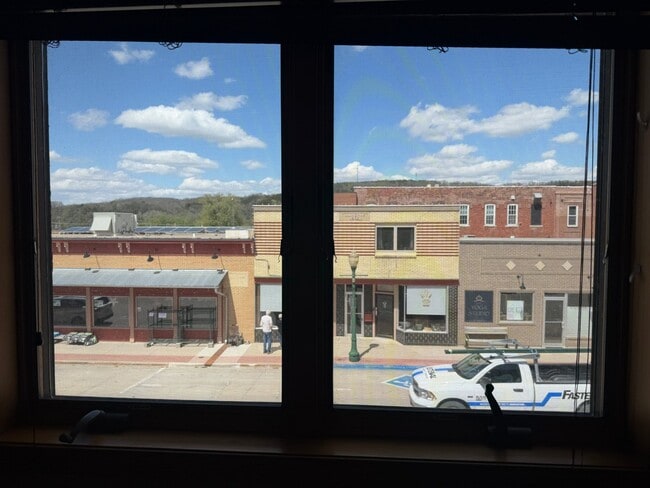 Photo - 305 W Water St