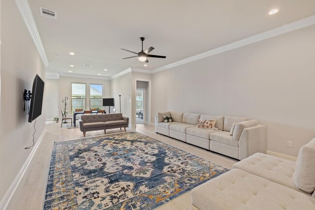 Photo - 4479 Lakes Edge Dr