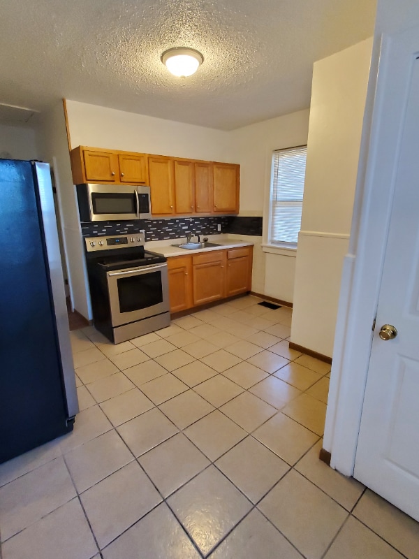 Photo - 8414 Midland Blvd