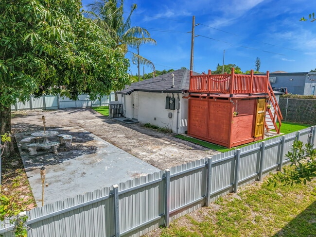 Photo - 2211 NW 82nd St