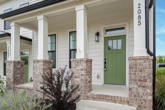 Photo - Stunning Modern Townhouse in the Heart of ...