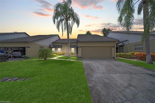 Photo - 902 McGregor Park Cir