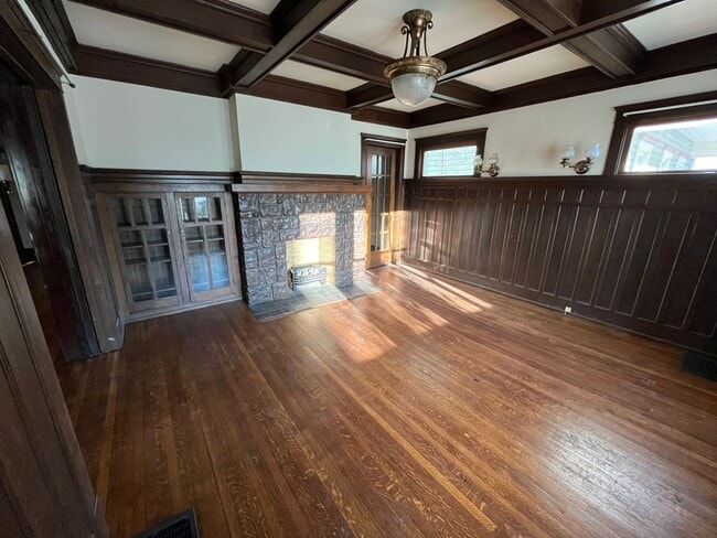 Photo - 896-900 Grove Street Unidad 898 Grove Street (1st Floor)