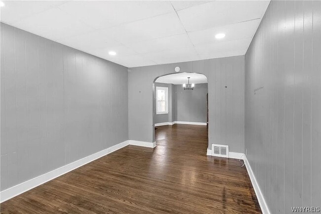 27 Como Ave Unit 27 Como Lower