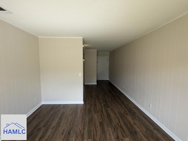 Photo - 979 Live Oak Dr