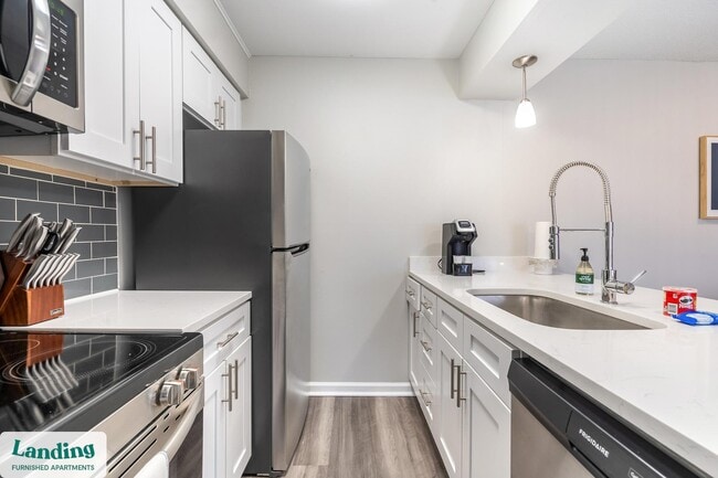 Photo - 6111 Allisonville Rd Unidad 127.1408434