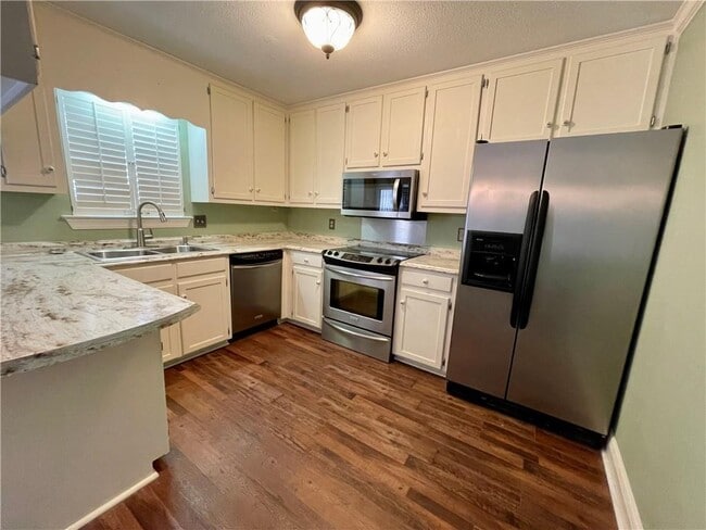 Photo - 270 Hillcrest Rd